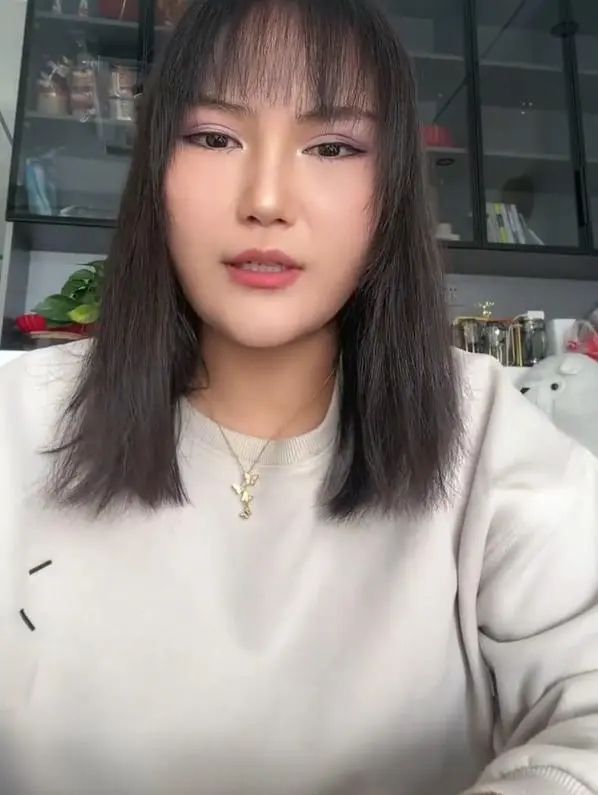 BG真人官网：宁夏女子结婚2个月后悔看着婚纱照感觉很讽刺过来人：赶紧离(图4)